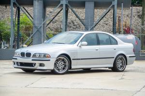 BMW M5 2003 года 